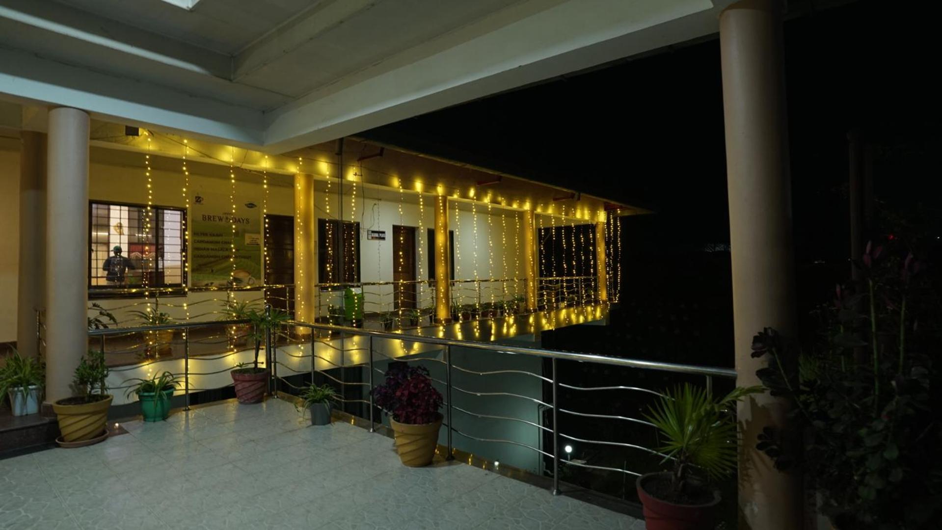 Ac Mist Hotel Munnar Exterior photo
