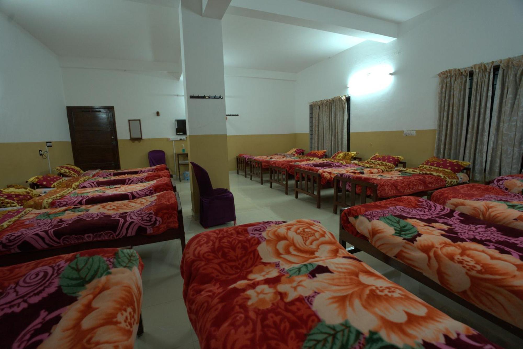 Ac Mist Hotel Munnar Exterior photo