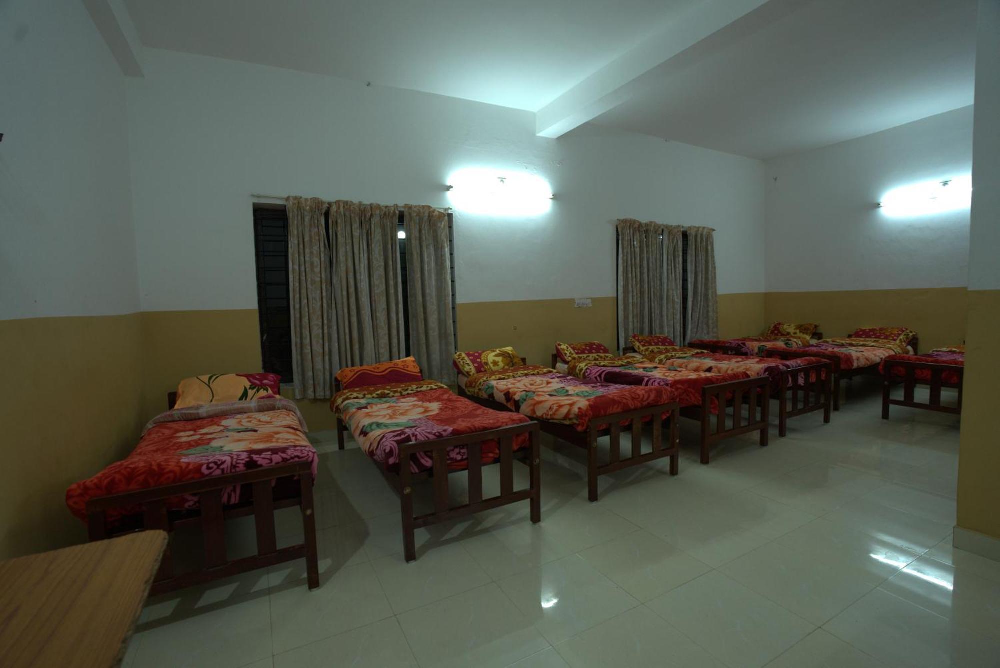 Ac Mist Hotel Munnar Exterior photo