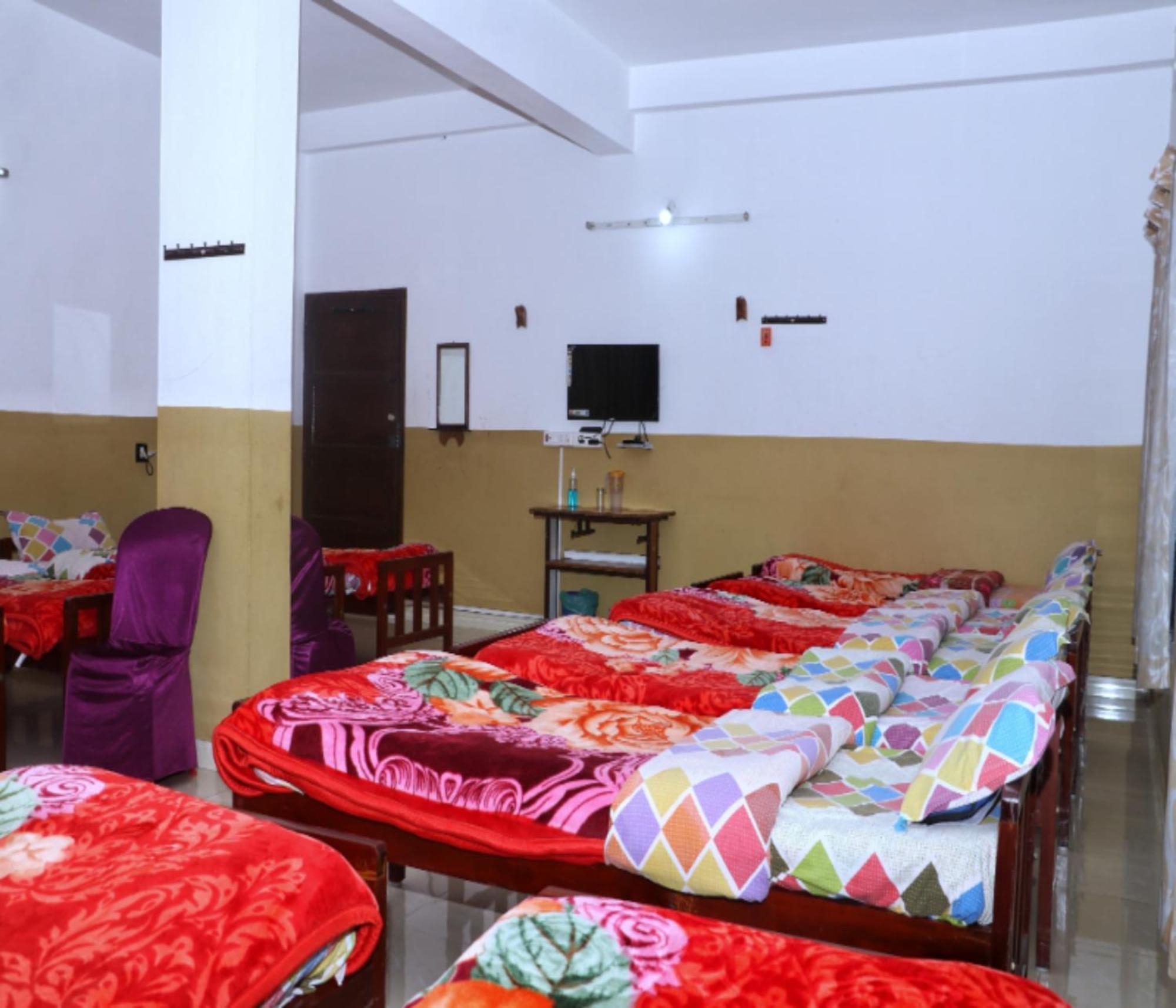 Ac Mist Hotel Munnar Exterior photo